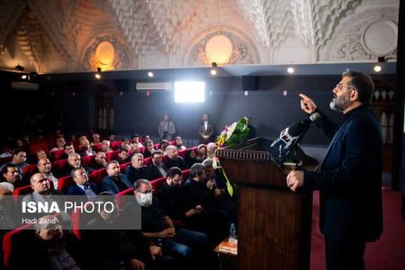 وزیر فرهنگ: ممنوع‌الکاری هنرمندان را به شکل رسمی اعلام می‌کنیم