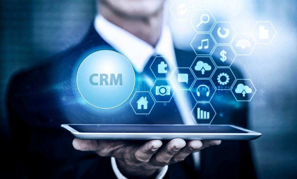 CRM | بازاریابی راهنمای جامع انتخاب بهترین دوره آموزش CRM