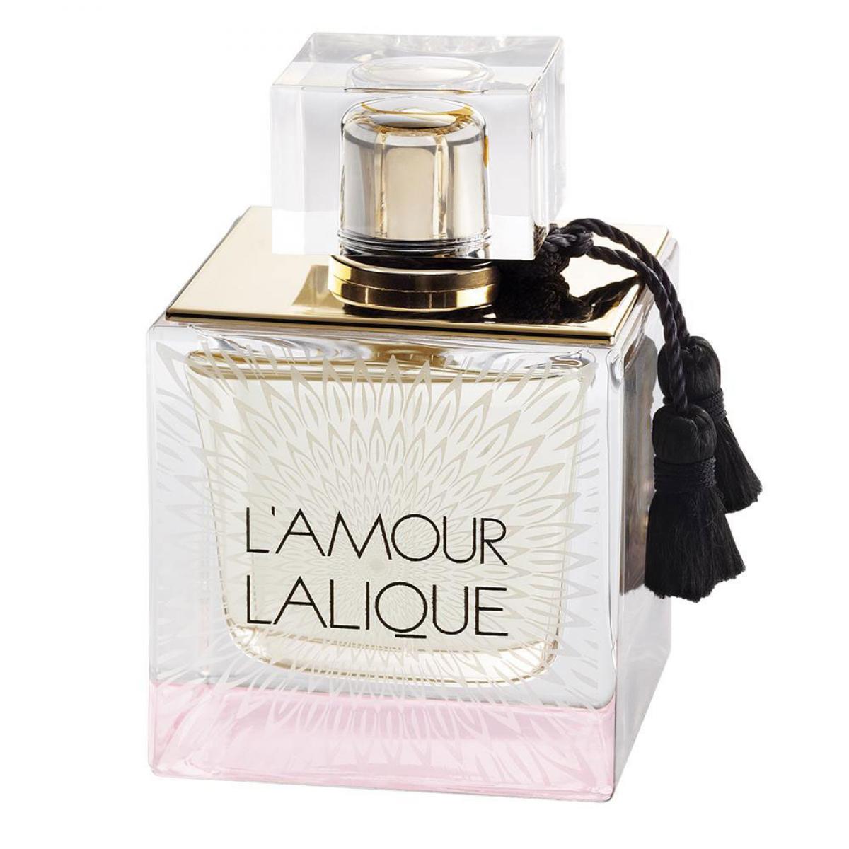 راهنمای انتخاب عطر زنانه مناسب برای روز عروسی